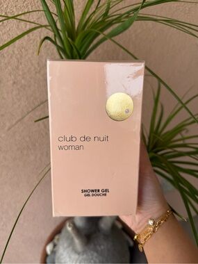 Club De Nuit Woman Shower Gel